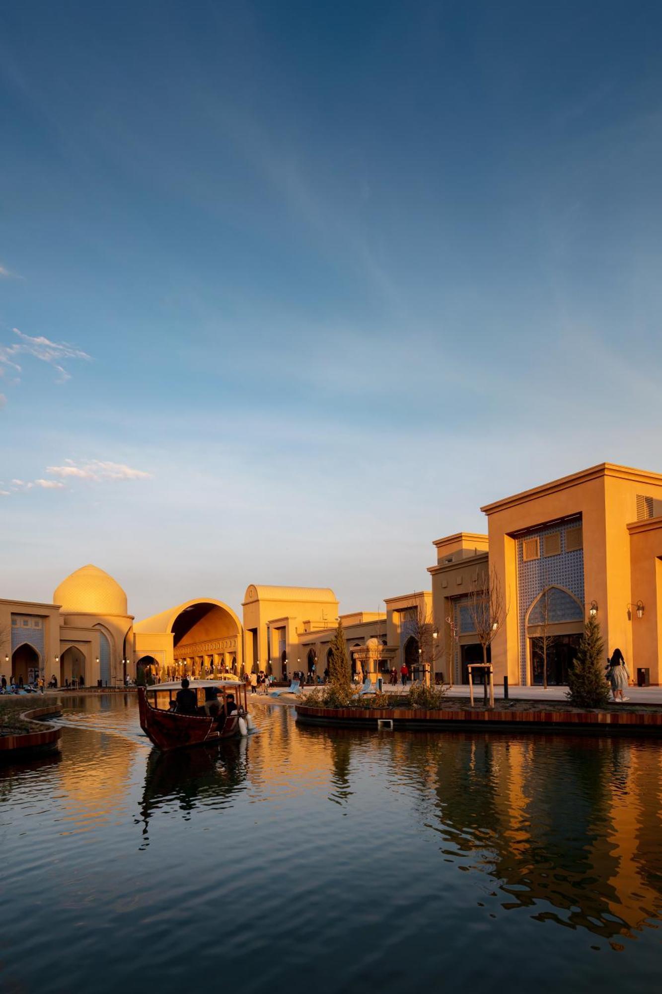 Karavansaray Turkistan Harbour Hotel -Flying Theatre Access מראה חיצוני תמונה The Village Outlet