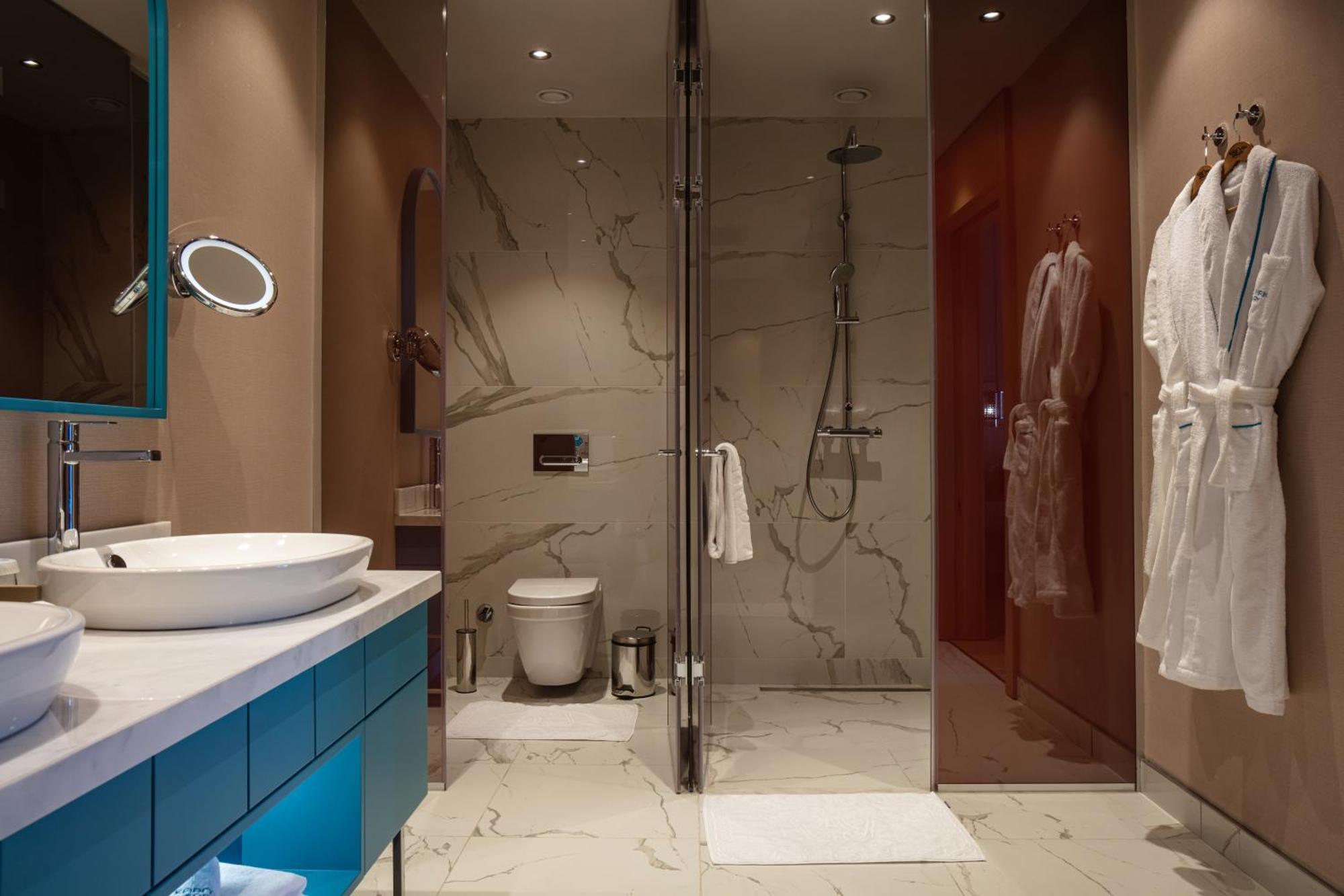 Karavansaray Turkistan Harbour Hotel -Flying Theatre Access חדר תמונה A bathroom